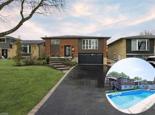 364 Roselawn Pl, Waterloo, ON N2L 5P1