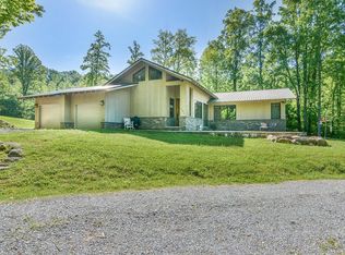 131 Lakeview Dr, Unicoi, TN 37692