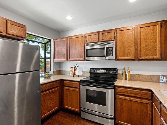 4th image of 4560 Twain Ave APT 6