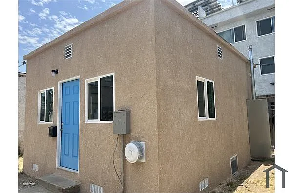 Building Photo - 421 S Boyle Ave