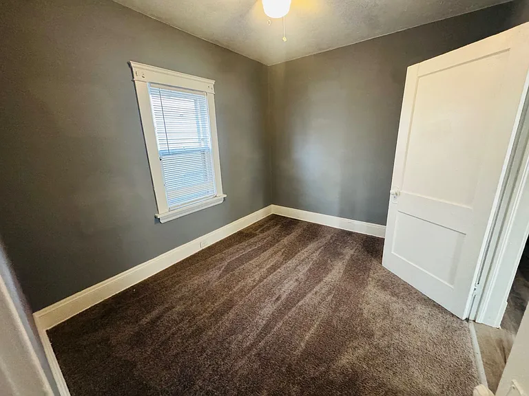 10004 Mt Auburn Ave — Photo 23