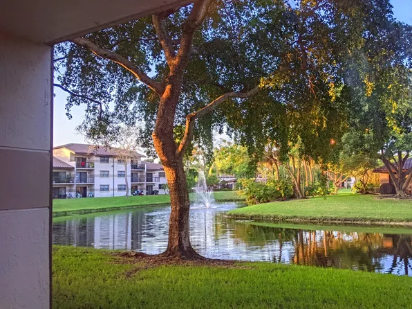 9959 Nob Hill Ct, Fort Lauderdale, FL 33351