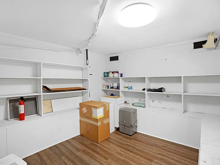 102 Daksi Way — Photo 31