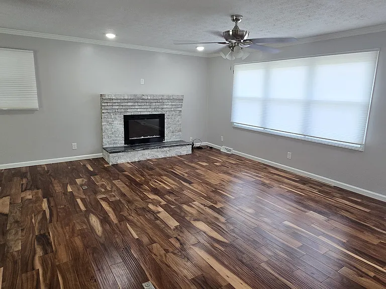 2 Lambeth Ct — Photo 32