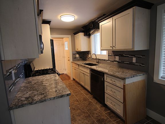 2nd image of 488 D St APT 5