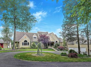 33 Black Pine Rdg, Ridgefield, CT 06877