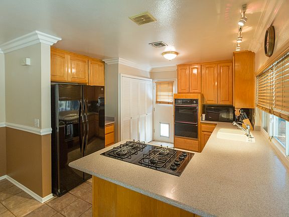 5th image of 4225 E Alderdale Ave