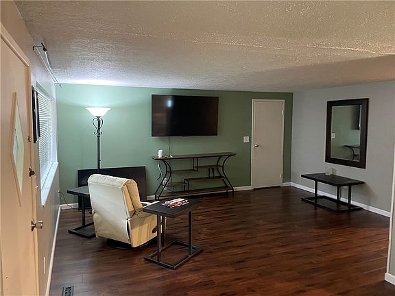 2nd image of 2624 Latonia Ave