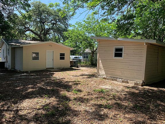 4th image of 2617 NW 1st Ave