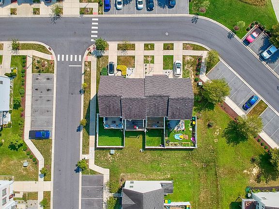 5th image of 20757 Brunswick Ln