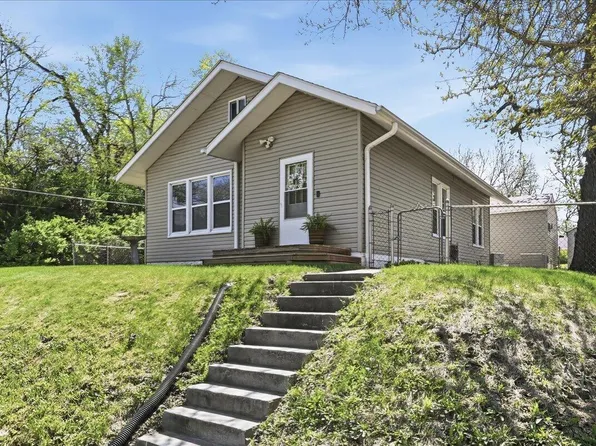 127 Palmer Ave, Council Bluffs, IA 51503