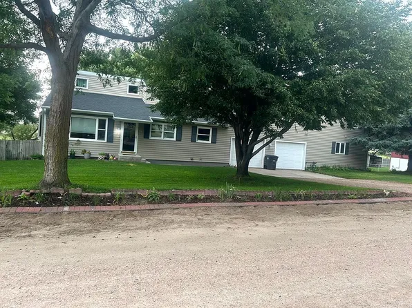 105 Ash St, Kearney, NE 68845