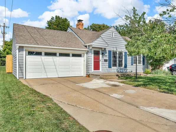 3840 SW Sena Dr, Topeka, KS 66604