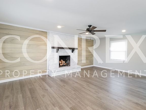 4th image of 1821 NW Washington Blvd