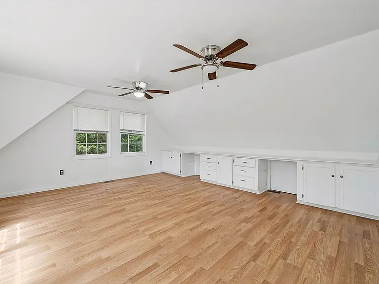 1757 Lafayette Dr — Photo 21