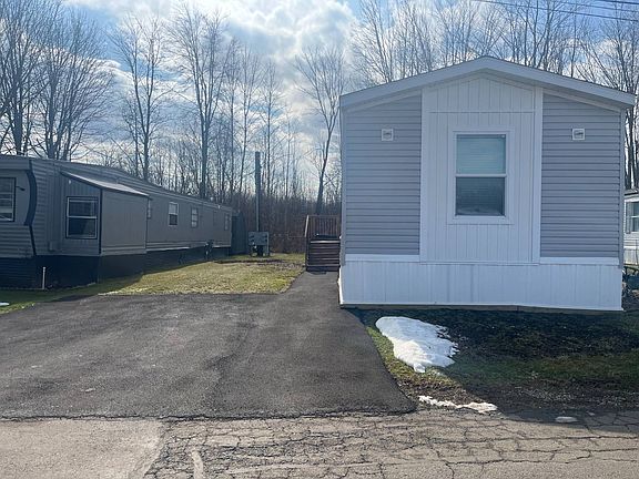 3rd image of 15 Eddie Rd #15