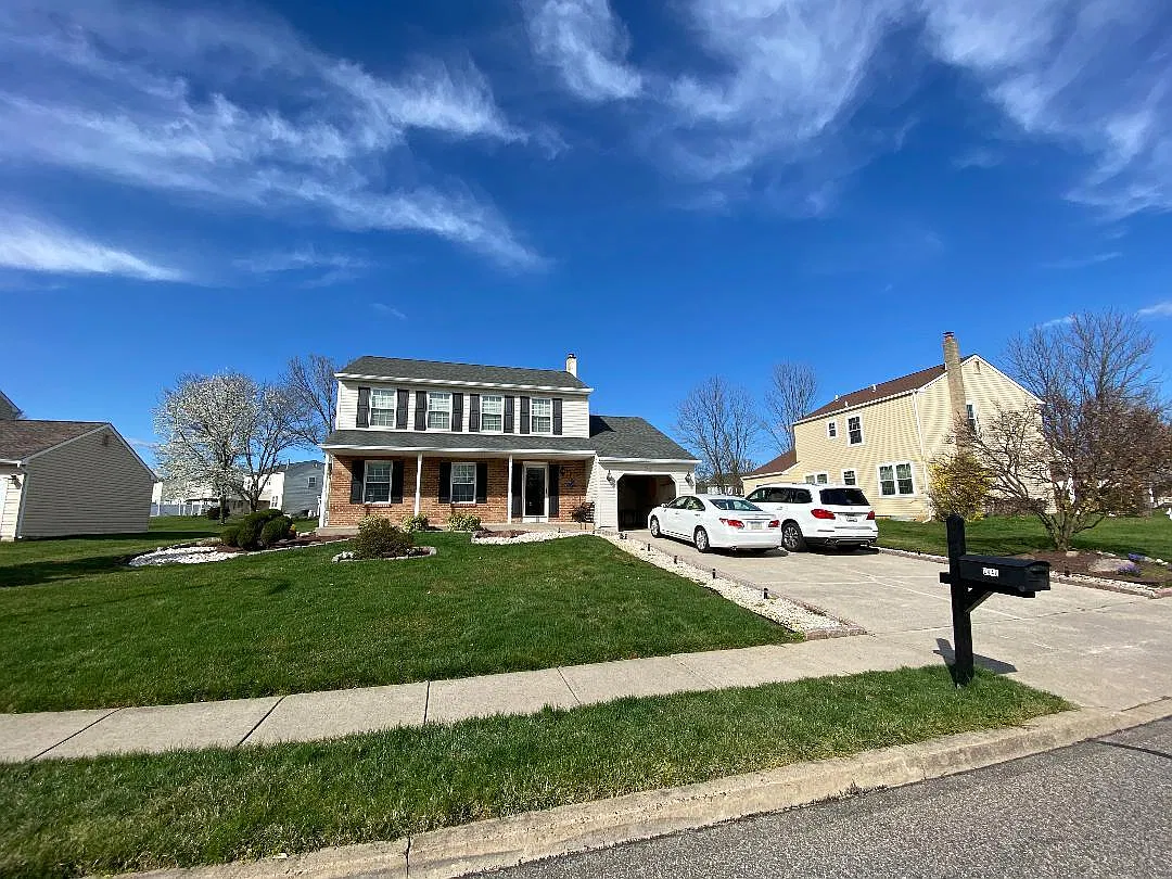 3 bed, 1.5 bath, 1680 sqft, $3,395 — Photo 2