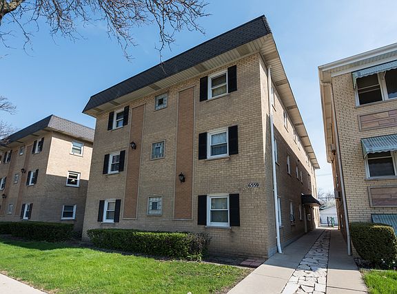 2nd image of 6559 N Northwest Hwy APT 3C