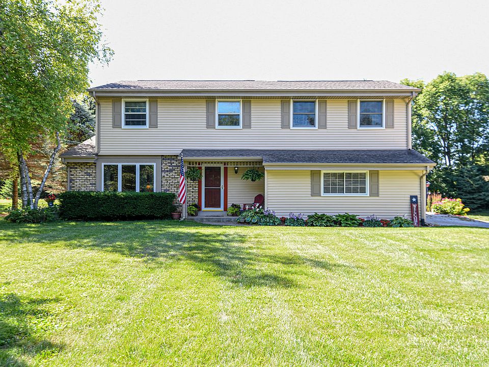 1st image of S70W22435 Sonoma Way