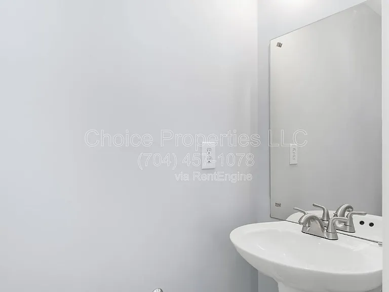 9516 Drains Bay Ct — Photo 11