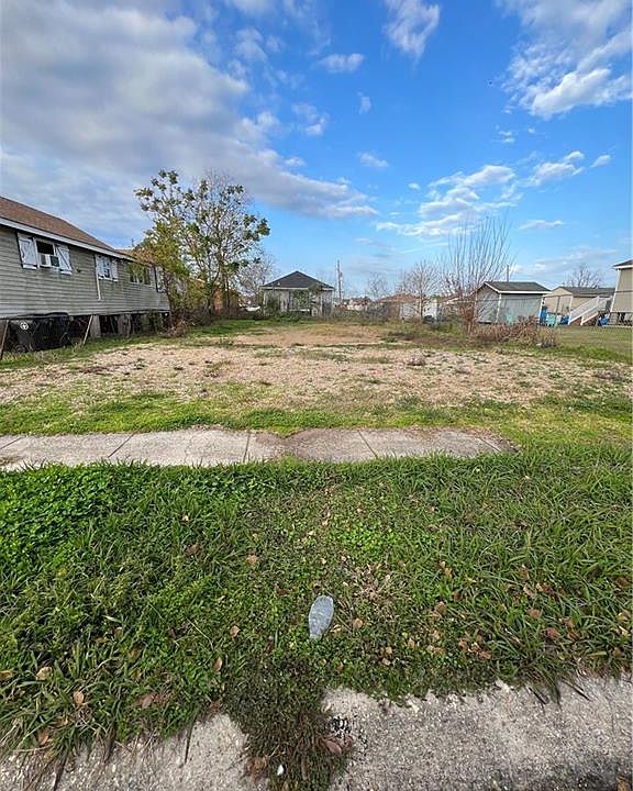 2nd image of 4742 Haydel St