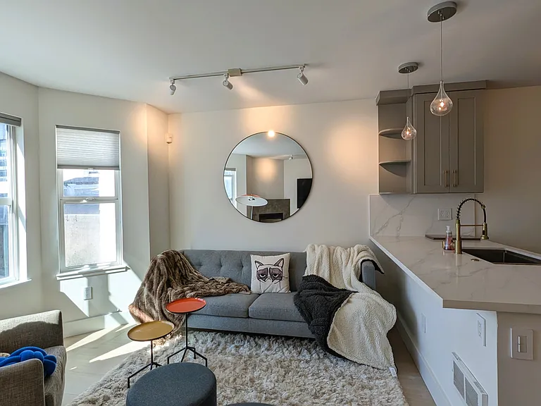 470 Clementina St #202 — Photo 10