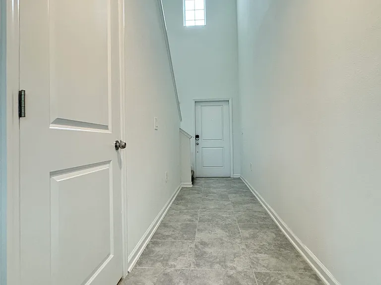 553 Reggie Rd — Photo 11