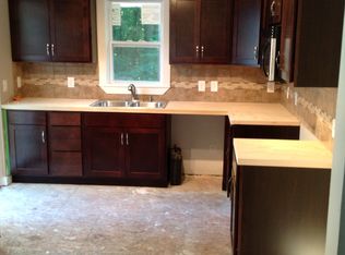 902 Oakcrest St SW, Wyoming, MI 49509