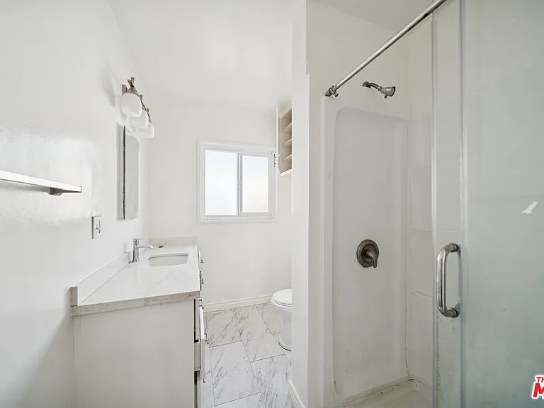 3652 Carmona Ave #6 — Photo 10