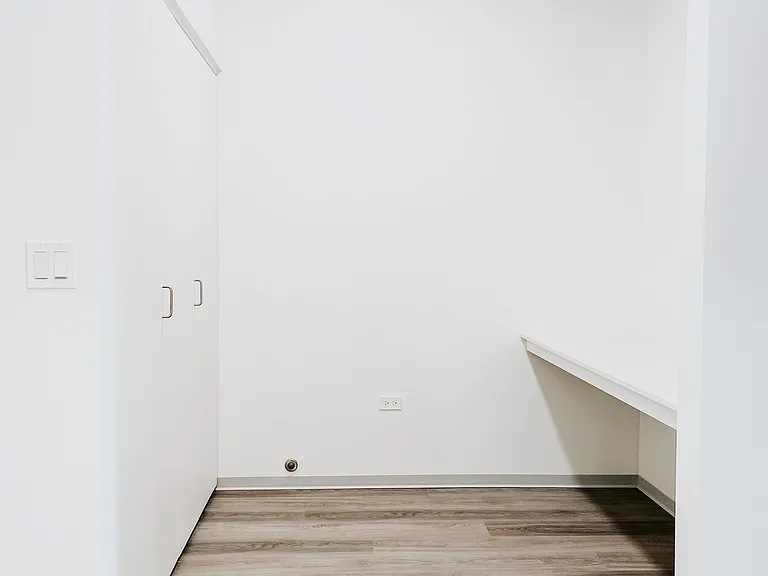 Den/Office Den/Office