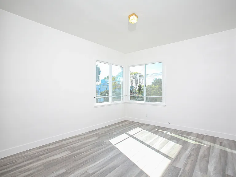 1321 Oak St #G — Photo 4