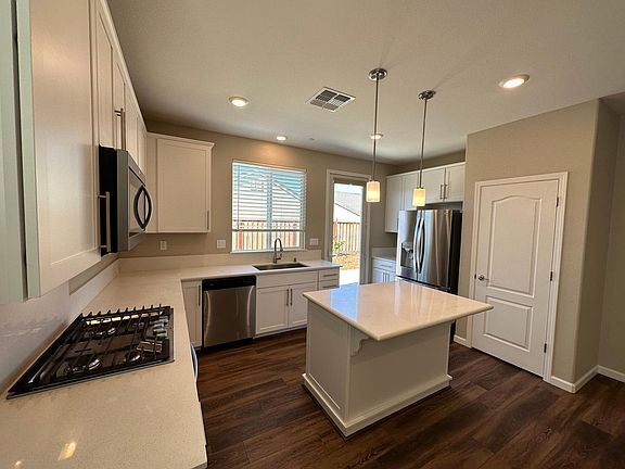 2nd image of 2874 Kings Way