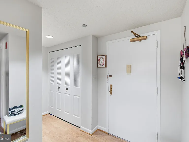 3709 S George Mason Dr #1115E — Photo 7