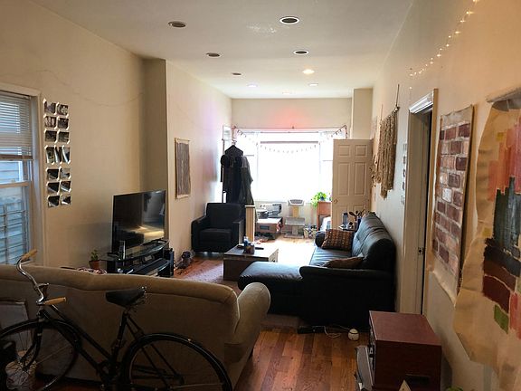 4th image of 1633 N Rockwell St #1