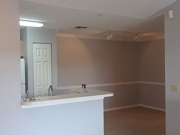 3rd image of 1920 Summer Club Dr APT 304