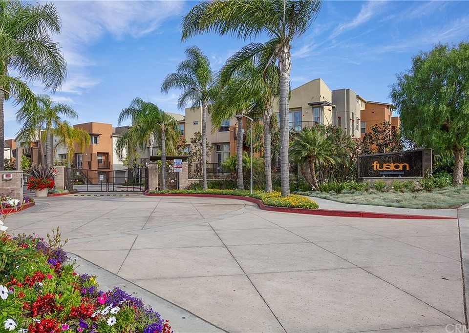 1st image of 5510 W 149th Pl Unit 15