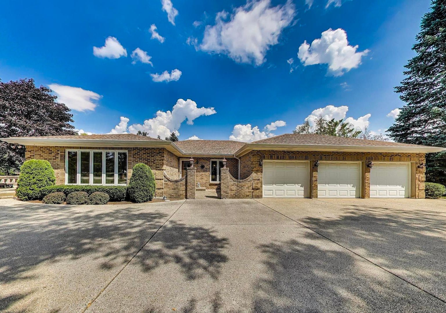 21070 W Columbia Ct, Lake Zurich, IL 60047 | Zillow