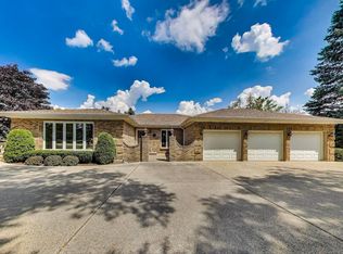 21070 W Columbia Ct, Lake Zurich, IL 60047
