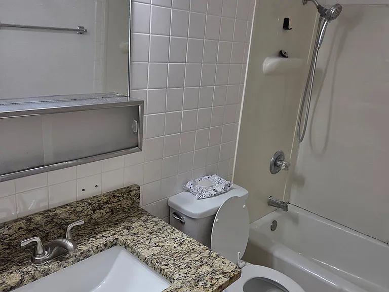 1461 Alamo St #A — Photo 3