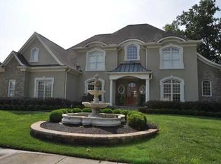 8000 Sutherland Farm Rd, Prospect, KY 40059