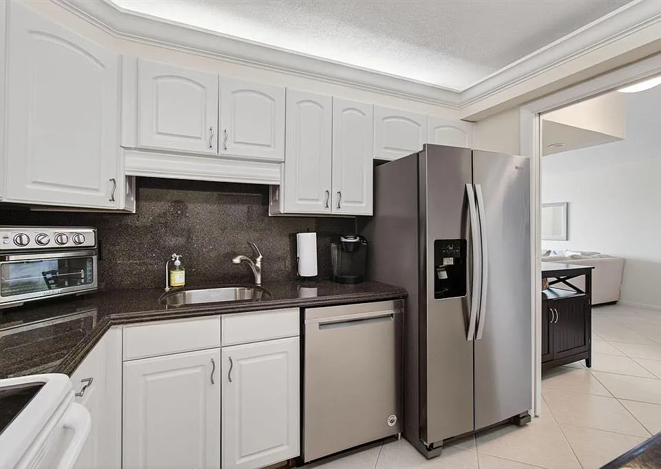 4505 S Ocean Blvd #905