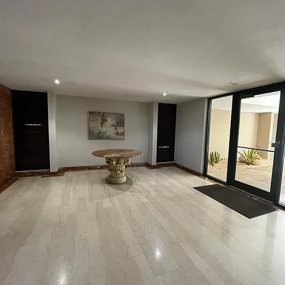 80 Kings Ct #2 — Photo 4