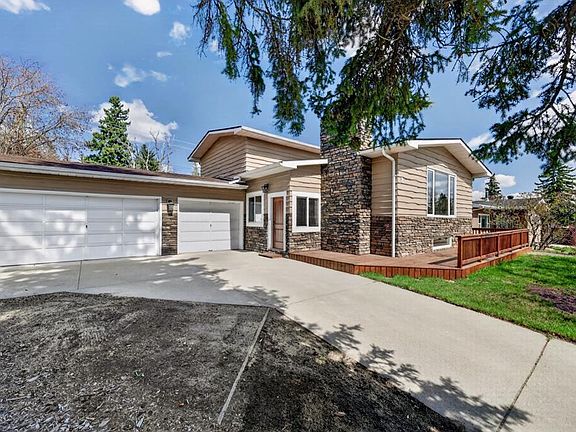 3rd image of 8 Slocan Rd SW