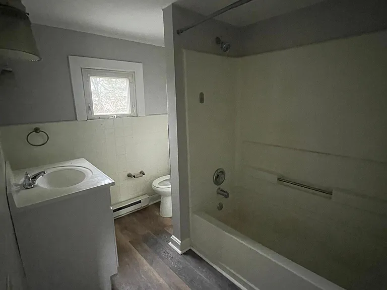 607 E Broad St #2 — Photo 14
