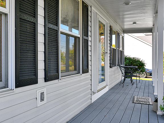 4th image of 1217 Pike St SW