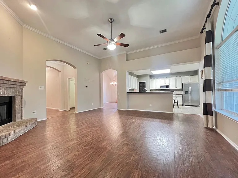 2323 Little Elm Trl — Photo 10