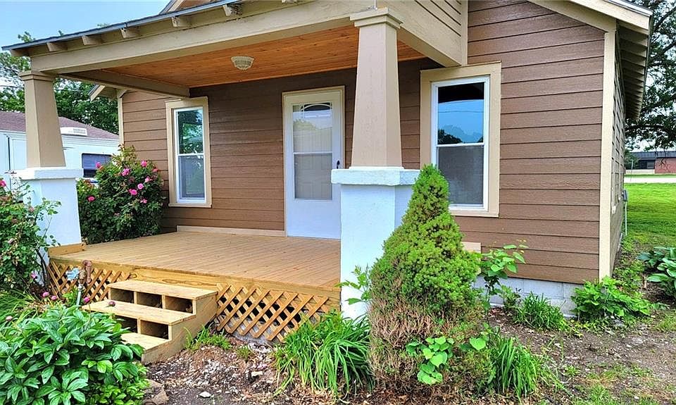 1205 Walnut St, Pleasanton, KS 66075 Zillow