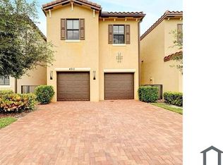 4911 NW 55th Pl, Fort Lauderdale, FL 33319