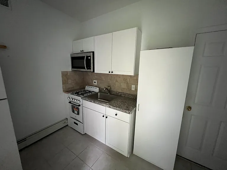 Landing Ave — Photo 8