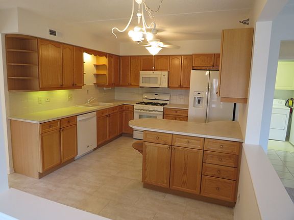 4th image of 7031 W Touhy Ave APT 403